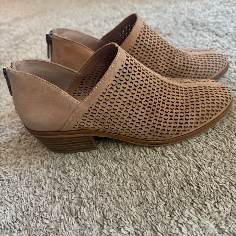 Vince Camuto Camel Cutout Mules